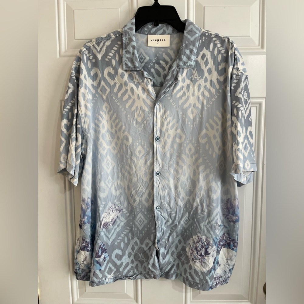 Young LA Men’s Button Up Shirt L Abstract Blue Camp Collar Viscose Short Sleeve